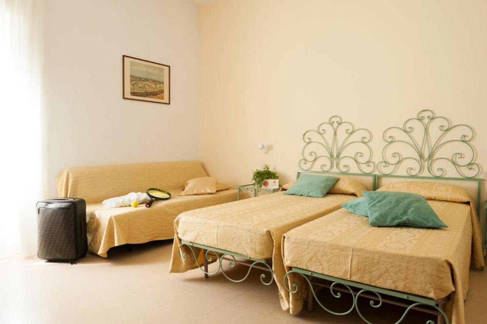 Hotel Parco Delle Rose Силви Марина Екстериор снимка