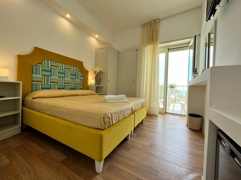 Hotel Parco Delle Rose Силви Марина Екстериор снимка