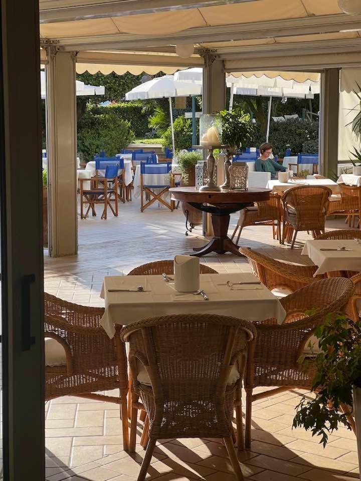 Hotel Parco Delle Rose Силви Марина Екстериор снимка