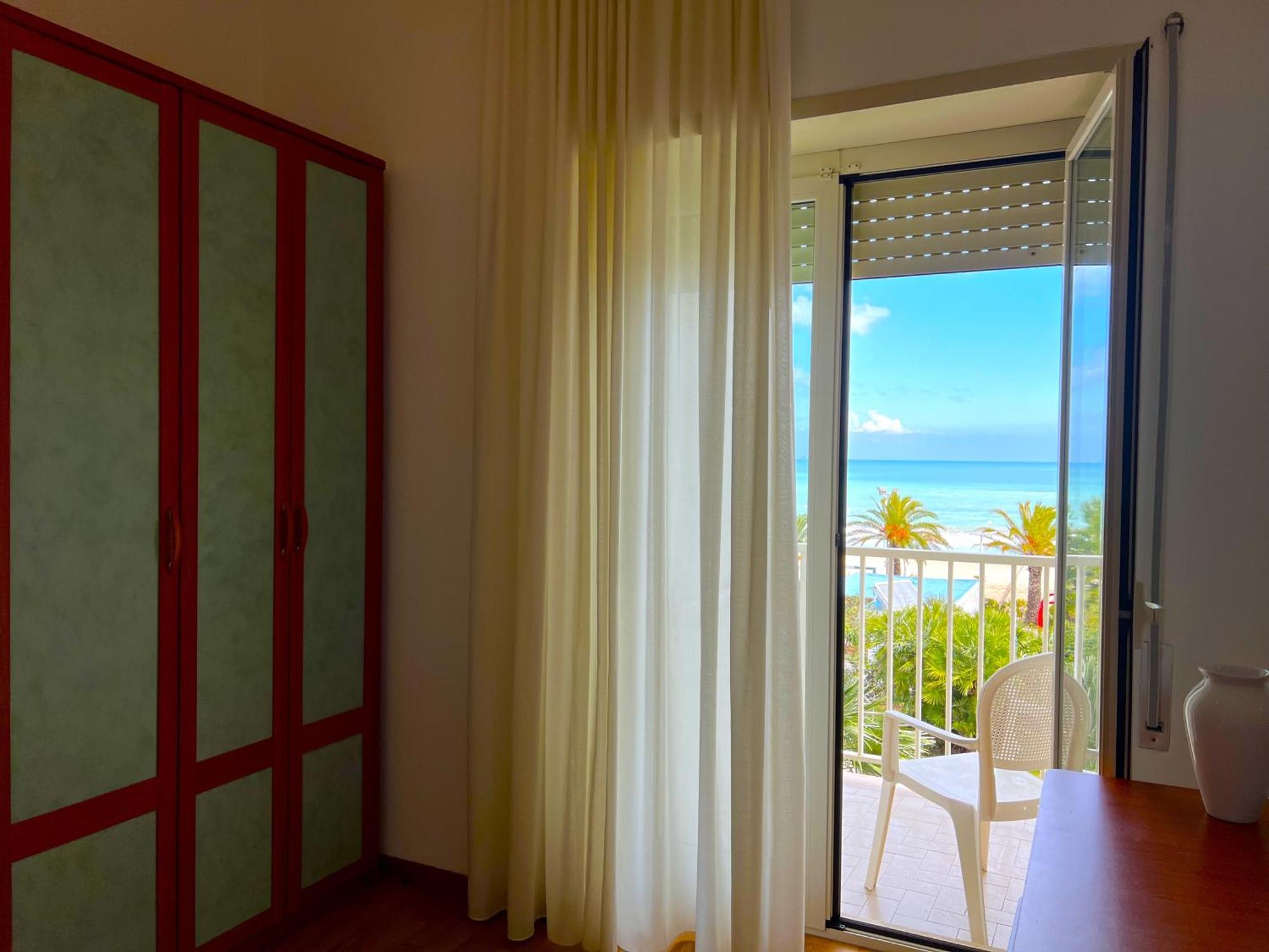Hotel Parco Delle Rose Силви Марина Екстериор снимка