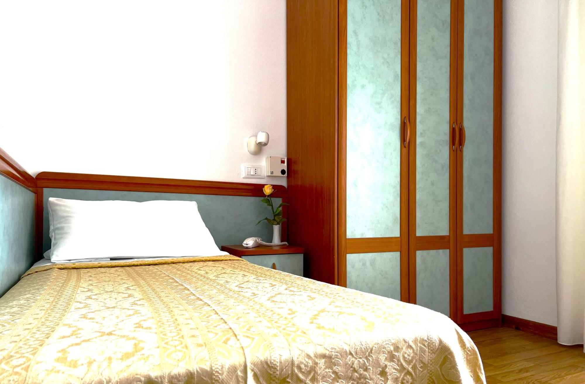 Hotel Parco Delle Rose Силви Марина Екстериор снимка