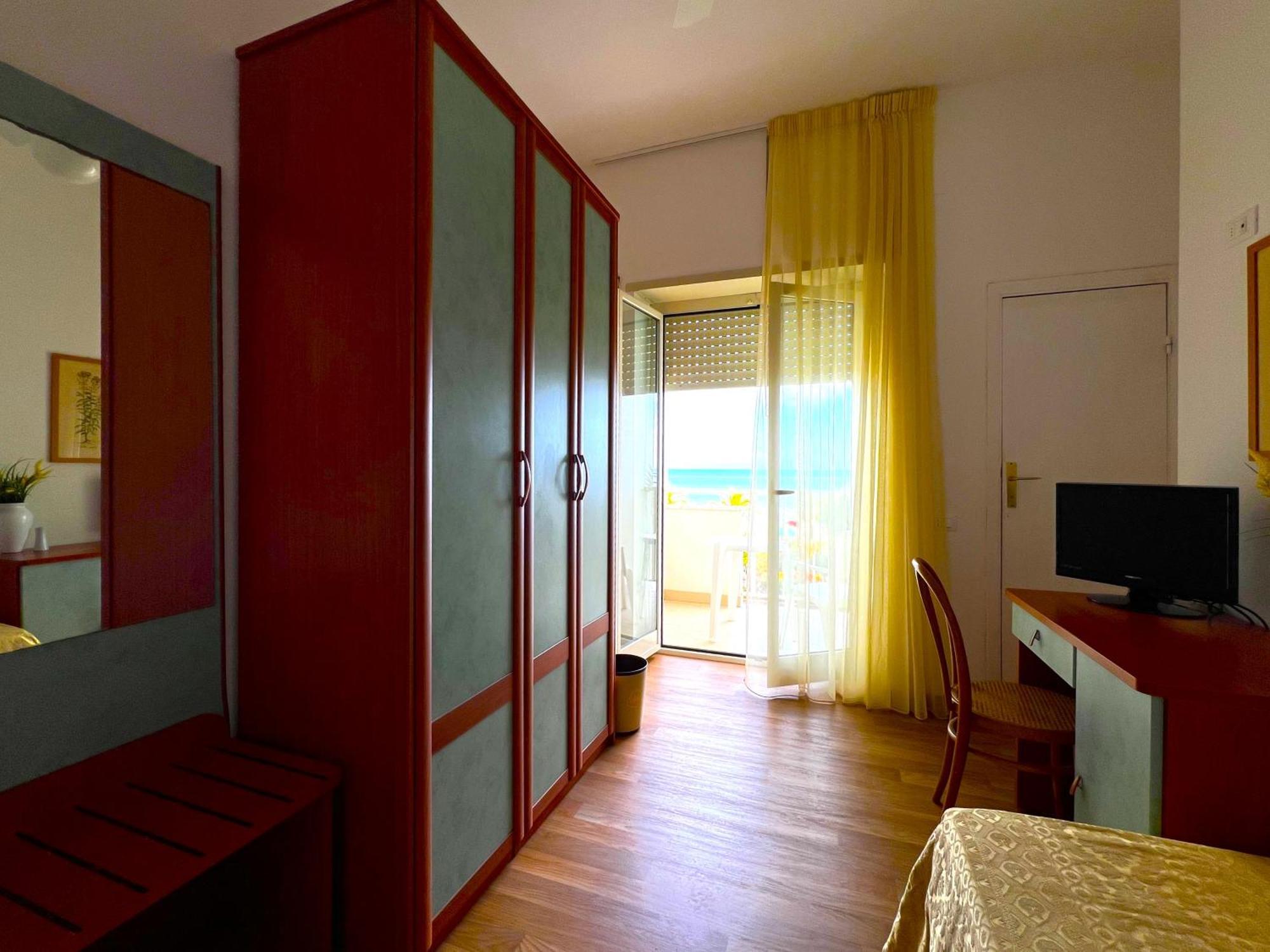Hotel Parco Delle Rose Силви Марина Екстериор снимка