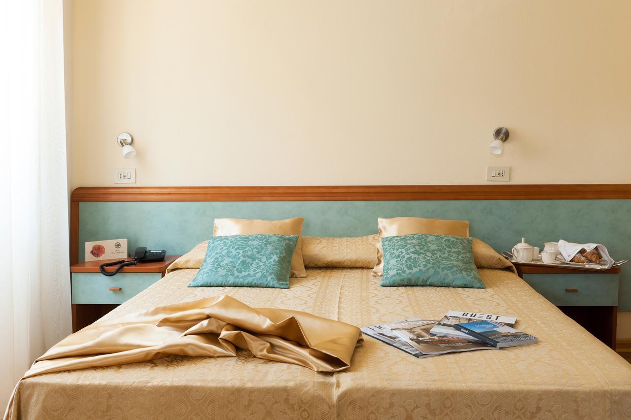 Hotel Parco Delle Rose Силви Марина Екстериор снимка